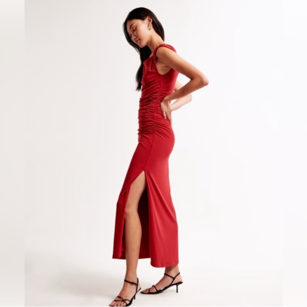 Abercrombie Asymmetrical Draped Red Maxi Dress NWT size M - Picture 2 of 6